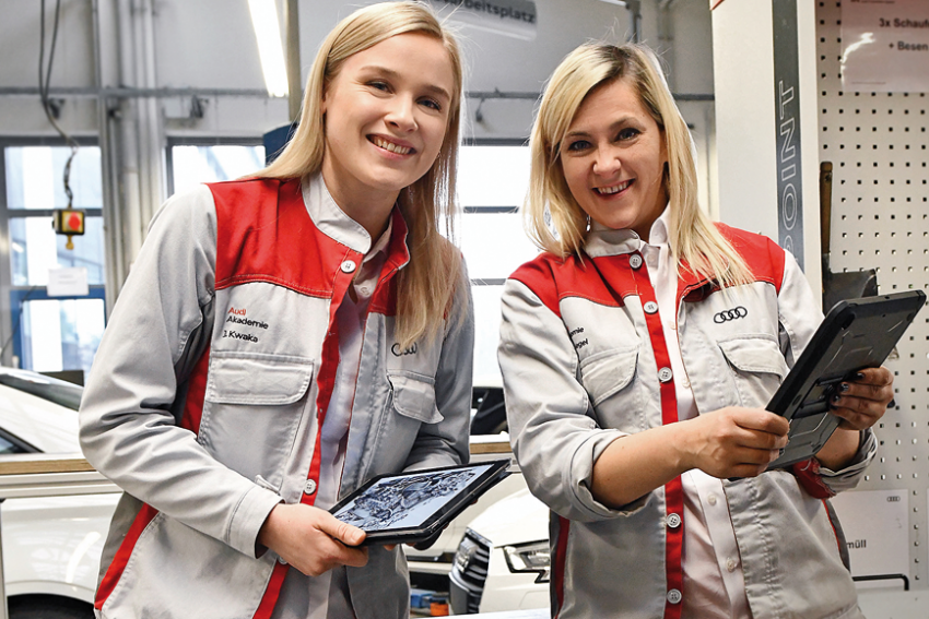 Josepha Kwaka und Anna Schlegel, Co-Trainerinnen bei Audi